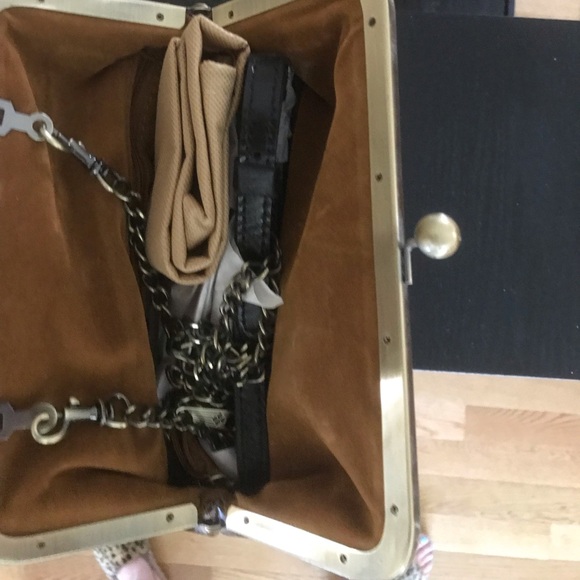 Elegant Tiger Print Handbag with Chain Strap - Picture 6 of 6